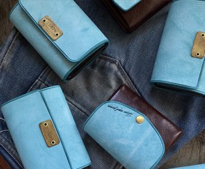 【H18】びしょ濡れ レザーズ：小さくて使い易い お財布などの革小物