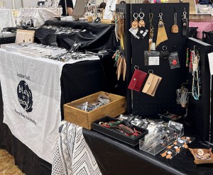 【H9★】blue-moon：アクセサリー、革小物、 革キーホルダーWS